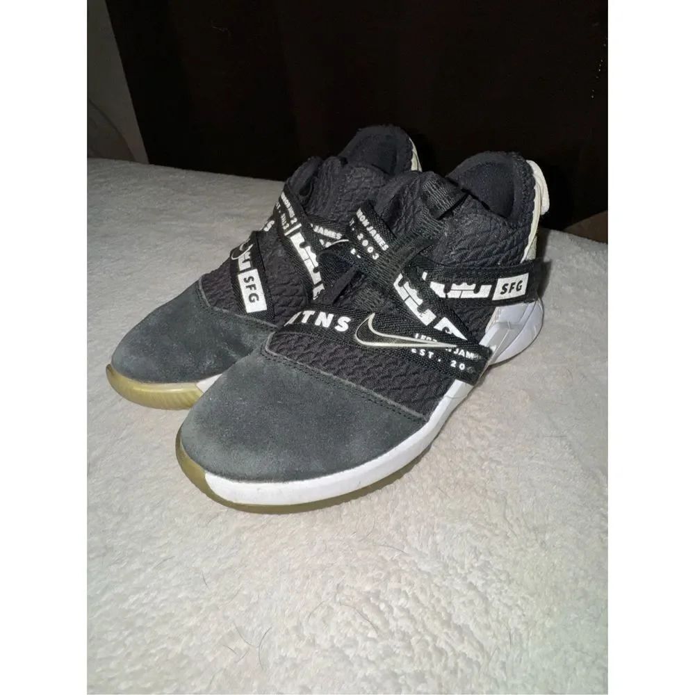 Kids LeBron James soldier XII sneakers size 12